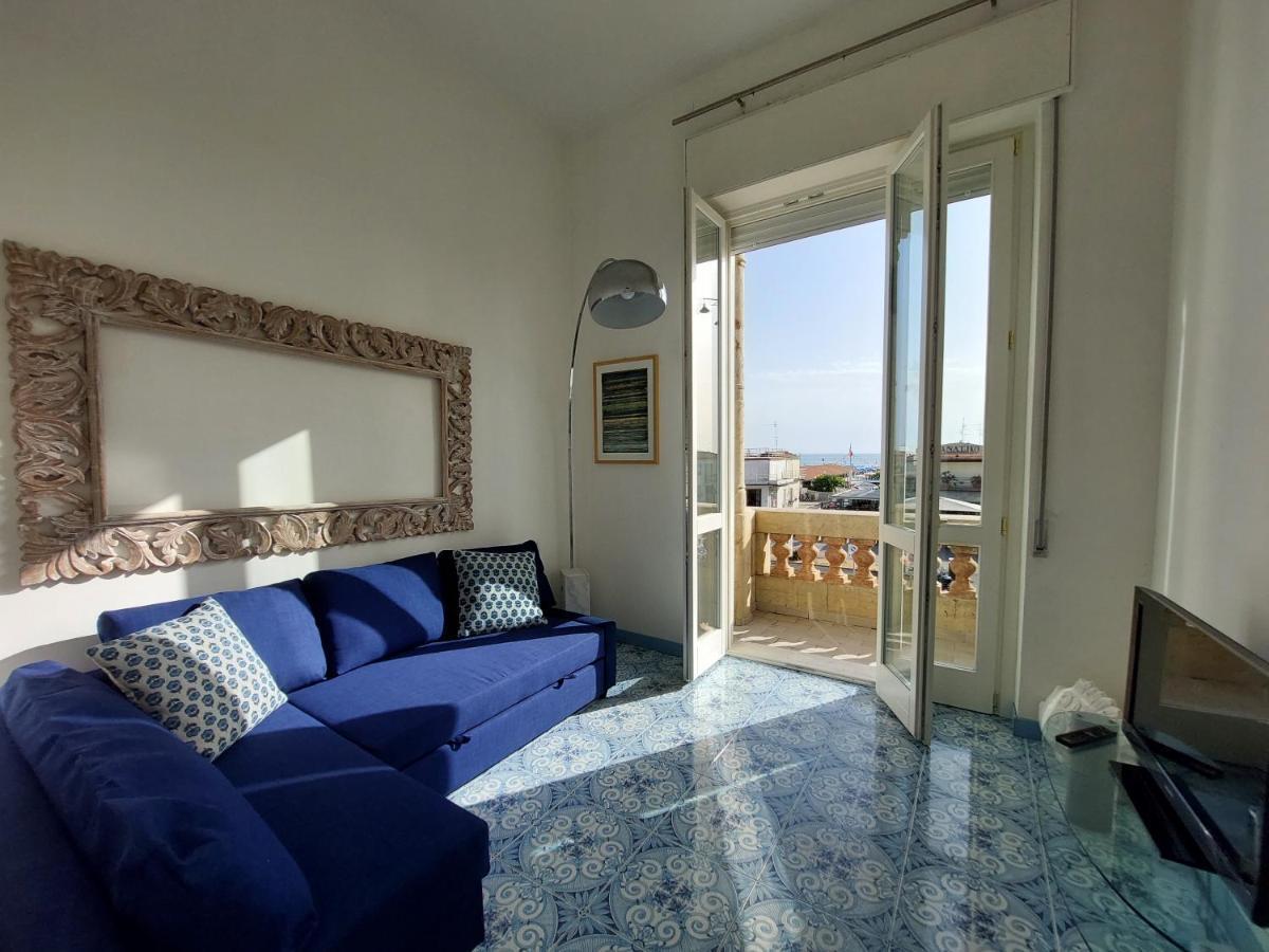 Imperiale Apartment With Sea View Viareggio Esterno foto