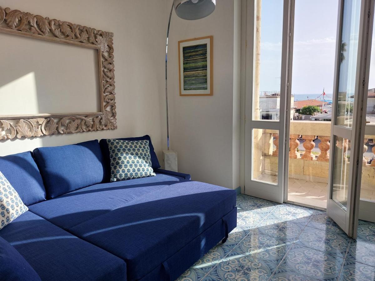 Imperiale Apartment With Sea View Viareggio Esterno foto